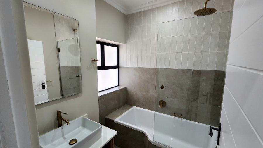 3 Bedroom Property for Sale in Hartenbos Heuwels Western Cape